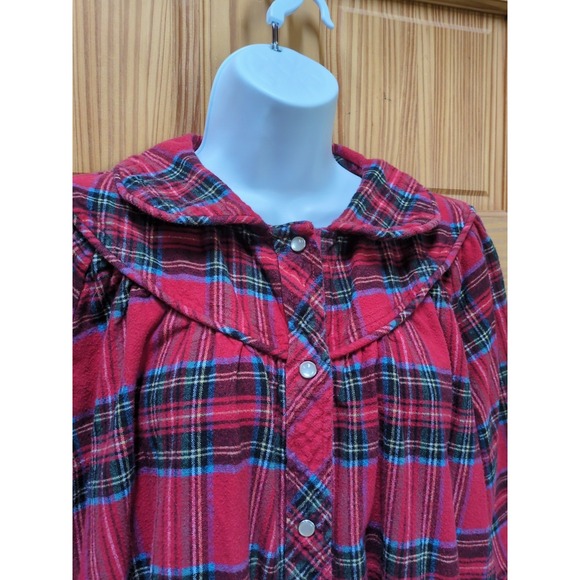 The vermont country store Other - Vermont Country Store Robe/Nightgown Sz M Red Plaid Flannel Cotton Cottagecore